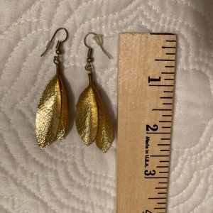 GOLD COLORED EARRINGS